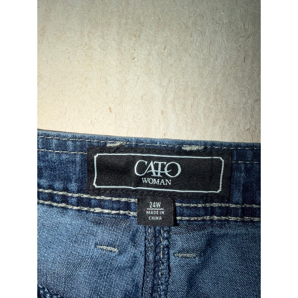 Cato women’s raw hem blue jeans short with studded on side split - Picture 8 of 16